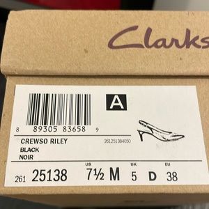 Clarks kitten heel sling backs size 7.5